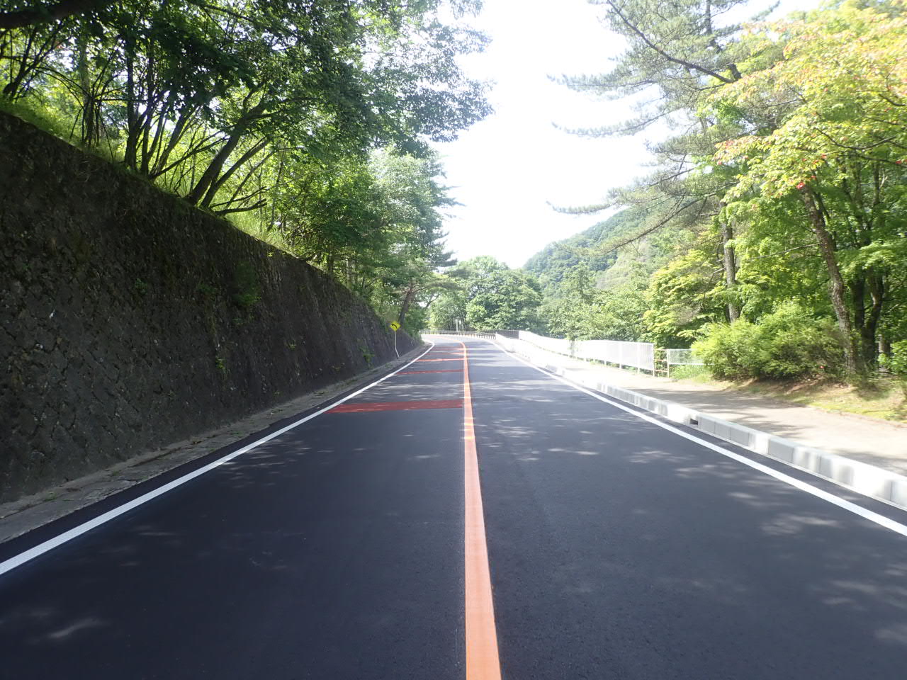 画像 (国道140号舗装工事　三富川浦)